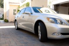 lexusls4605of10.jpg