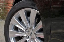 2013-lincoln-mks-wheel.jpg