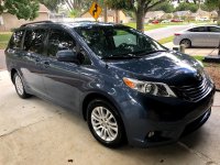 2014 toyoya sienna.jpg