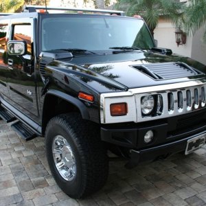 Hummer H2   1 of 2