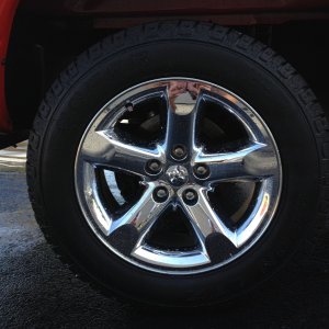 Pinnacle_Tire_1