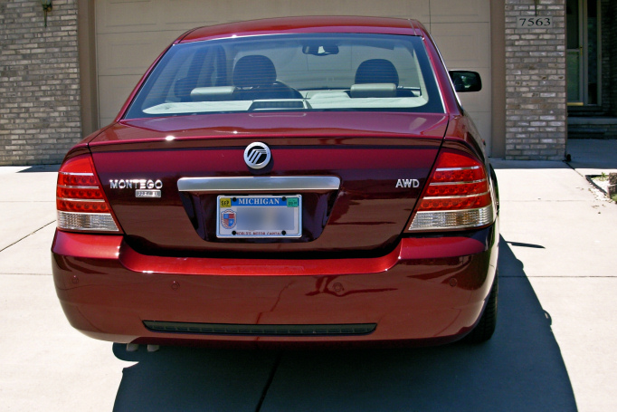 2005 Mercury Montego Premier AWD, rear deck lid reflections