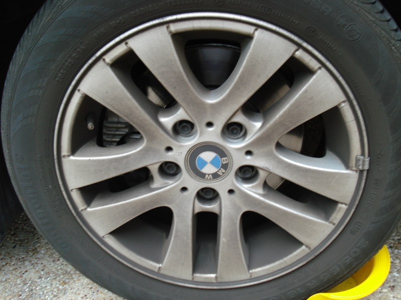 BMW 325i Wheel Before