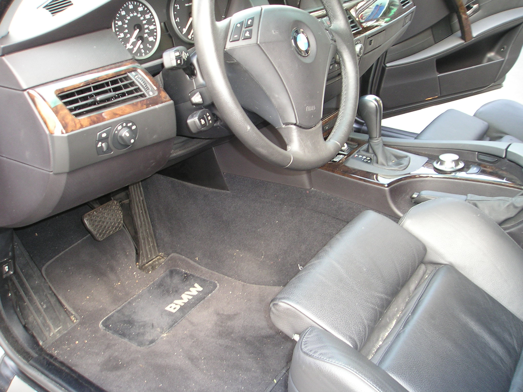 BMW 530i Gutts B-4