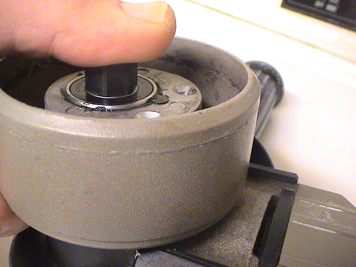 PC_Bearing_replacement_007